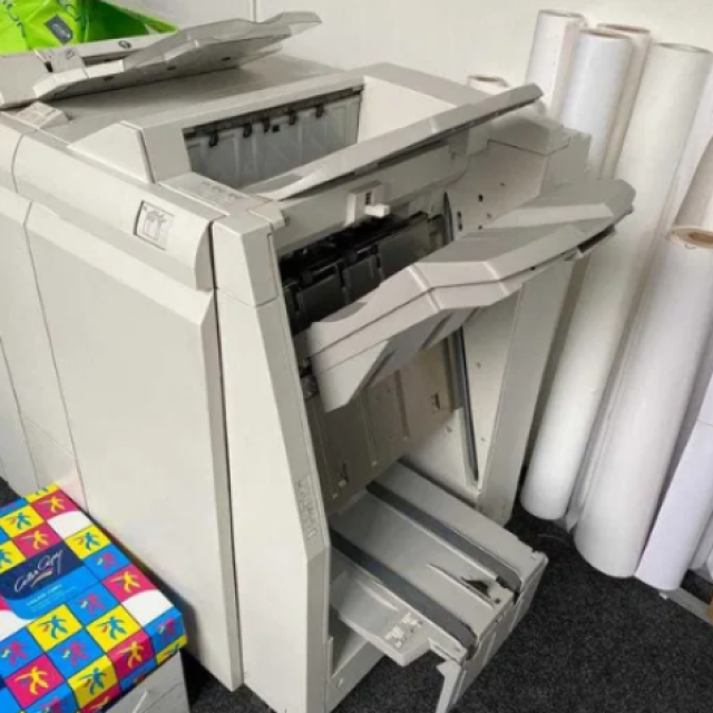 Digital Xerox J75 Press cu Fold, Big, Stapler, brosuri la gata