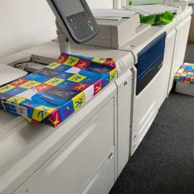 Digital Xerox J75 Press cu Fold, Big, Stapler, brosuri la gata